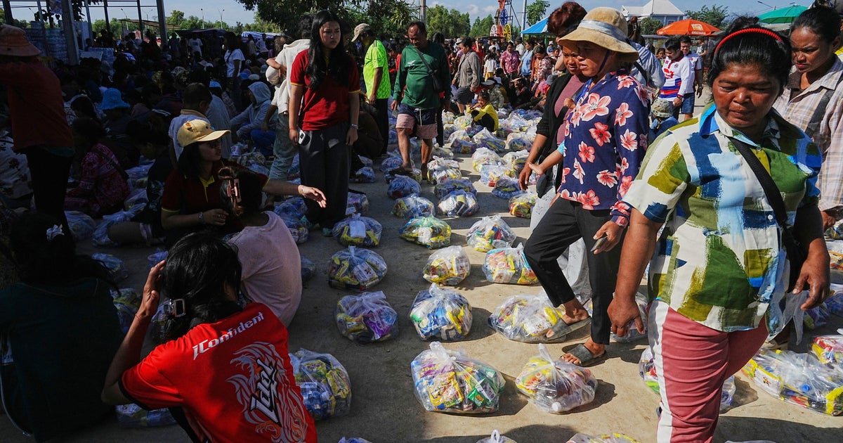 Сражението бушува в събота сутринта по границата на Тайланд и