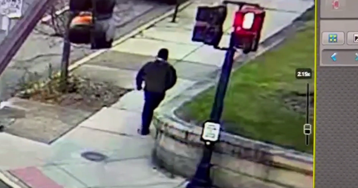 Издирването на стрелба в университета Браун продължава, докато кметът призовава хората да споделят съвети