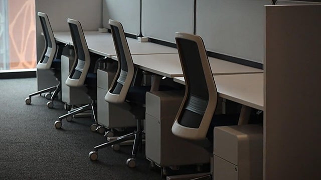 empty-office-chairs-1280.jpg 