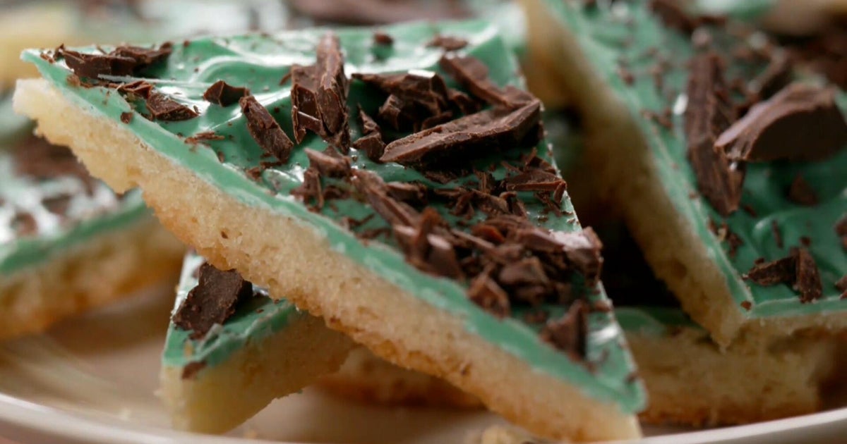 "The Dish: Recipe": Try mint chocolate cookie bark for the holiday season