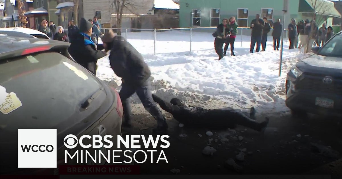 ICE clashes with protesters in South Minneapolis, Rob Reiner's son arrested and more headlines