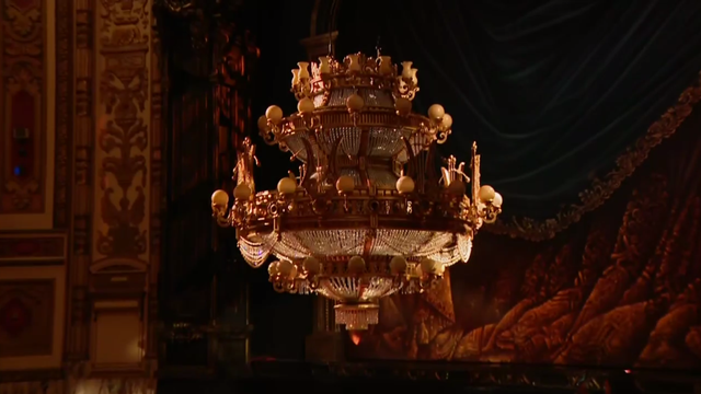 phantom-of-the-opera-chandelier.png 