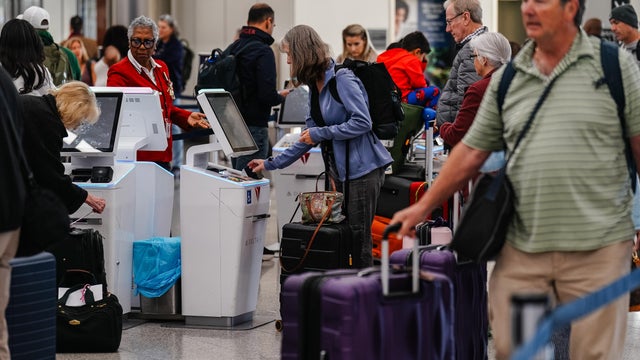 US Airlines Cut Flights, More To Come As Shutdown Drags On 