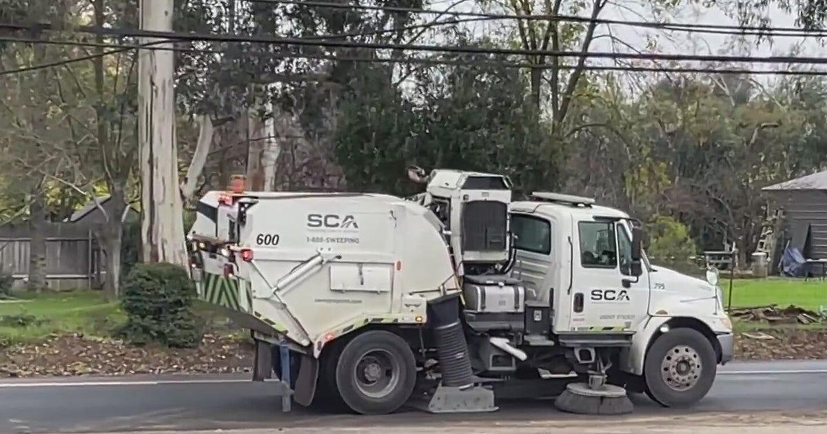 Sacramento County crews work to clear drains ahead of storm