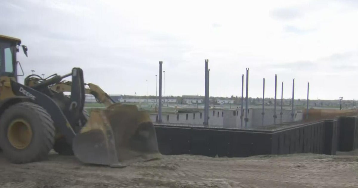 Construction continues as Redwood Cafe relocates to Lathrop levee