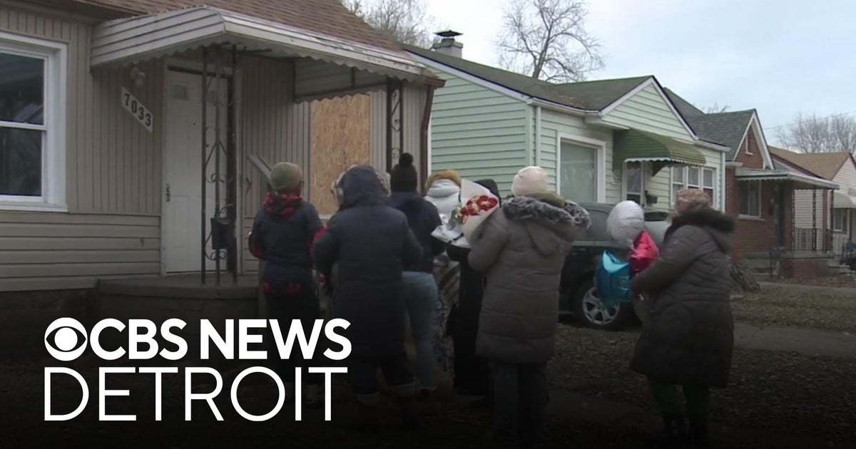 Family of chef holds vigil at Warren site where he was killed