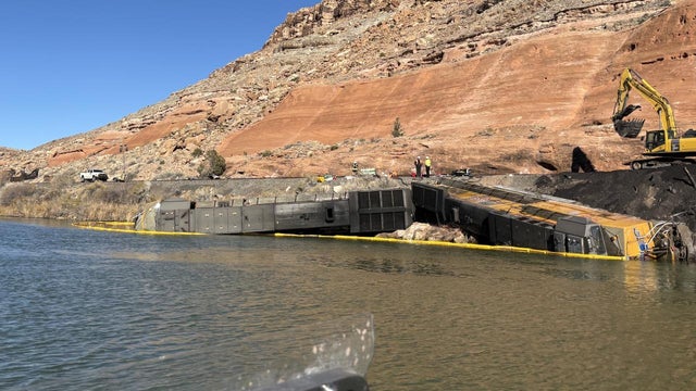 fuel-spill-gunnison-river-train-derailment-epa-4.jpg 