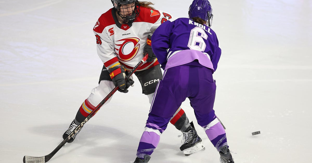 Rookie Sarah Wozniewicz's first goal comes in OT, lifts Charge to 3-2 victory over Frost