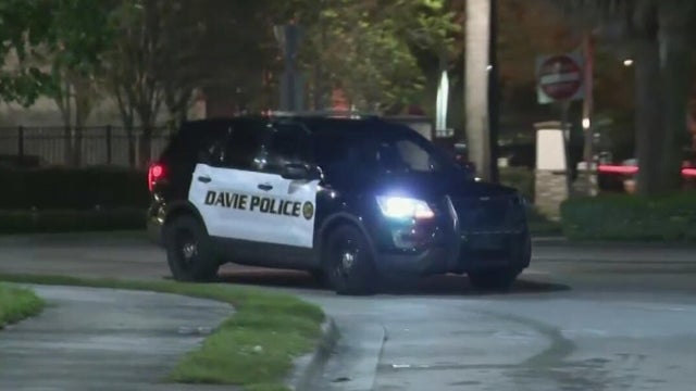 cbsmiami-davie-police-cruiser.jpg 