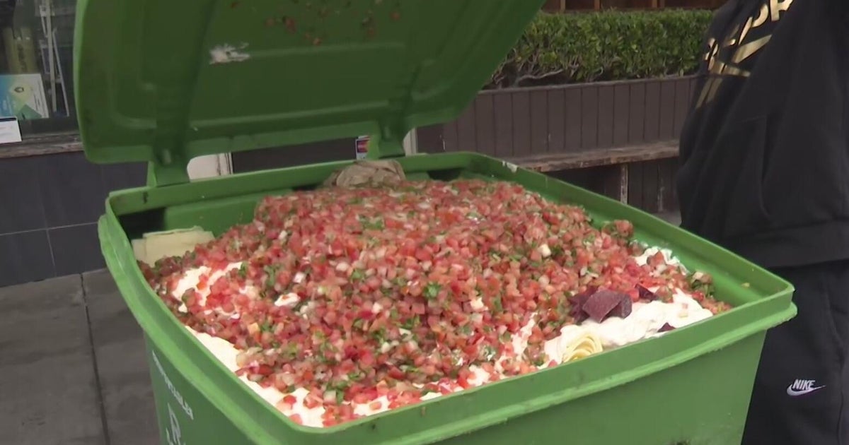 San Francisco businesses throw out food amid power outage