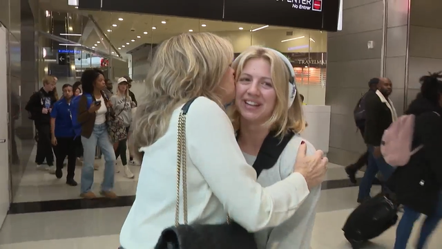 US Airlines Cut Flights, More To Come As Shutdown Drags On 