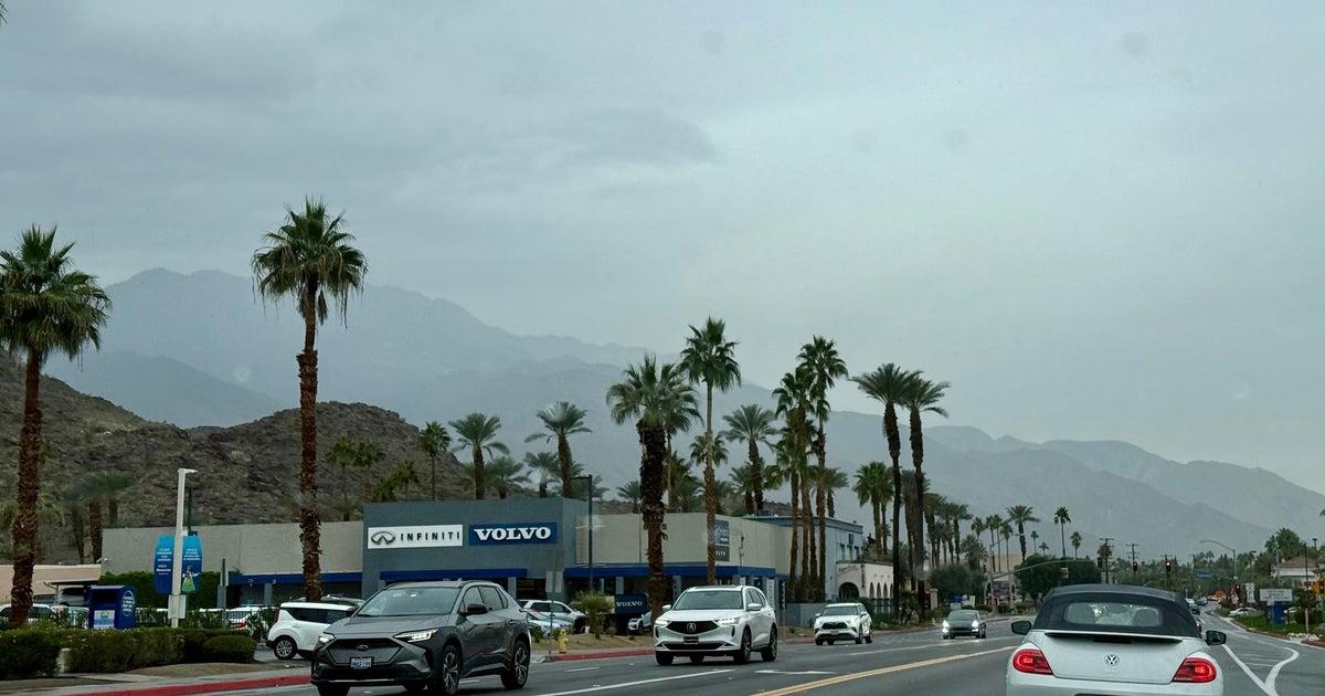 Калифорнийските служители и синоптиците призоваха пътуващите по ваканции да избягват