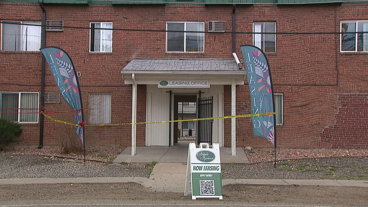 2 killed, 3 injured in shooting at apartment complex in Aurora on ...
