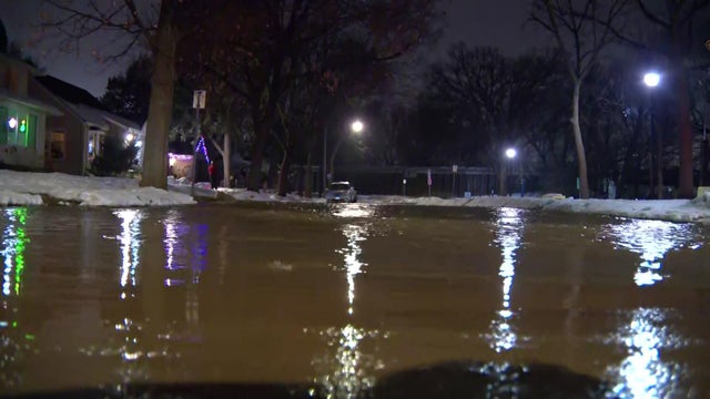 inx-mpls-w-river-road-water-main-break-122525.jpg 