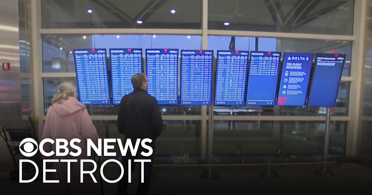 Post-Christmas travelers at DTW Airport grapple with cancellations