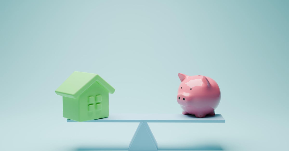 HELOCs vs. cash-out refinancing: Which one will be better in 2026? What experts say