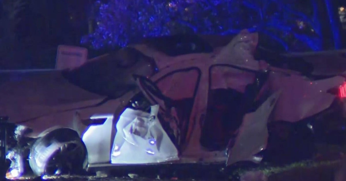 3 teenagers killed in 2-vehicle crash in Pompano Beach, officials say