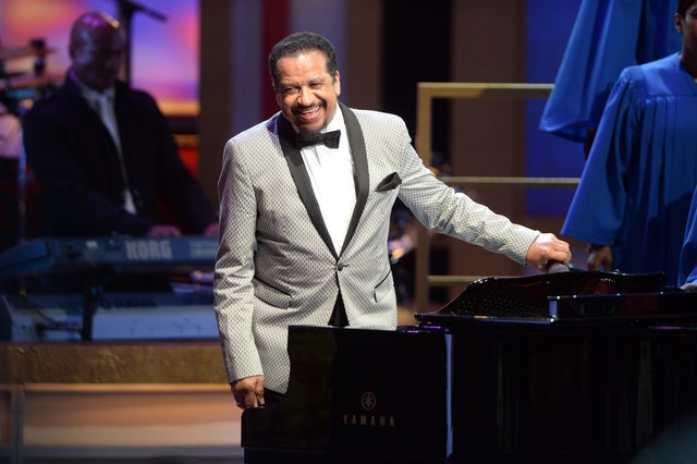 Gospel music legend Richard Smallwood dies at 77, leaving an enduring  legacy of worship - CBS Atlanta