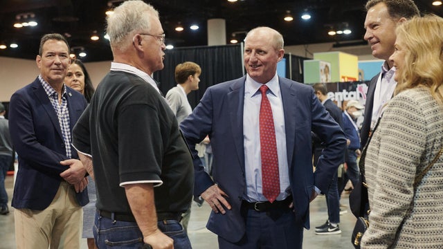 Inside The Berkshire Hathaway Annual General Meeting 