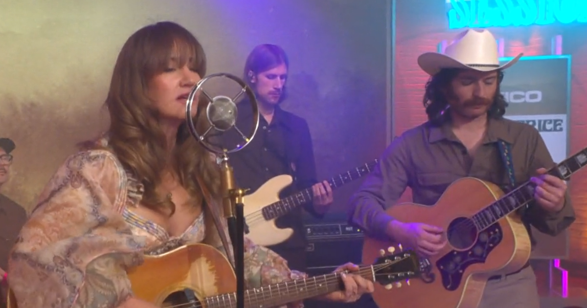 Saturday Sessions: Margo Price performs "Red Eye Flight"