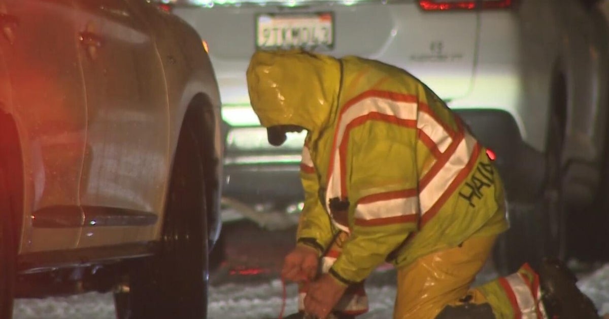 Sierra snow has some driver scrambling for chains