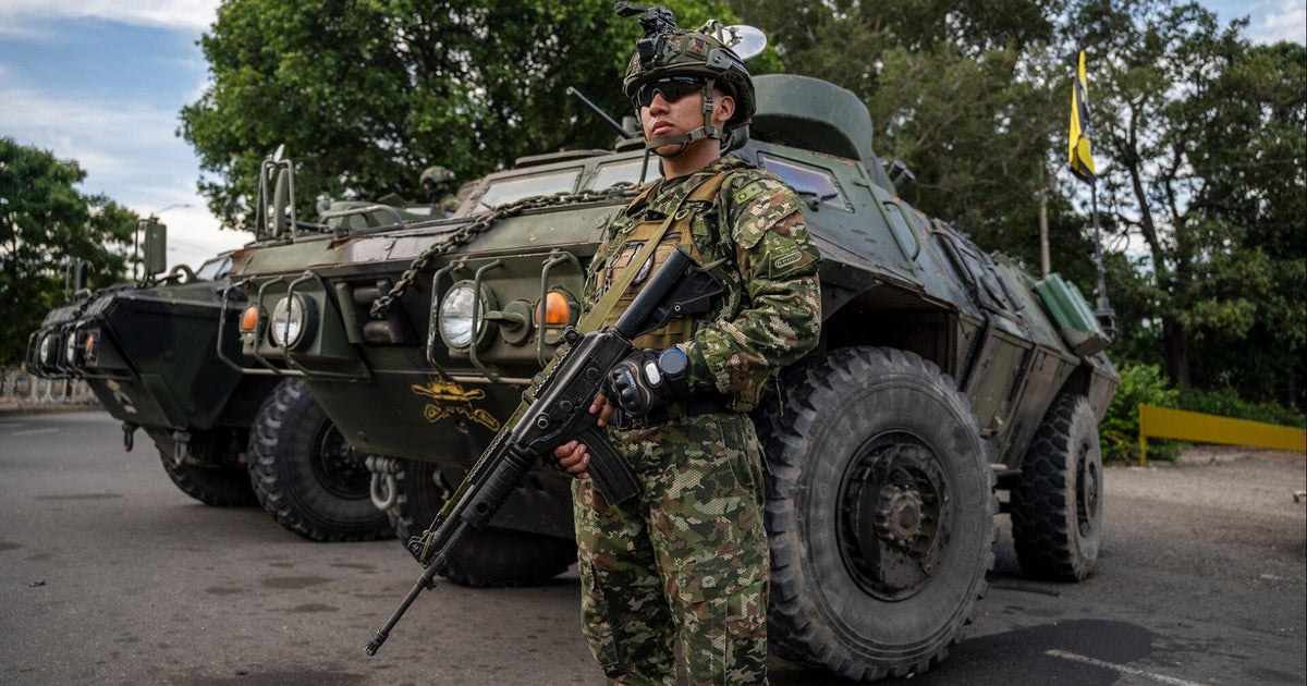 Conditions on the Colombia-Venezuela border as Trump threatens action against Colombia president
