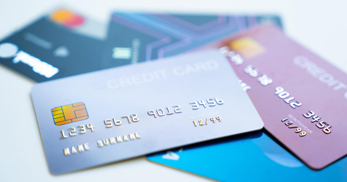Дългът по кредитната карта има начин да се промъкне на