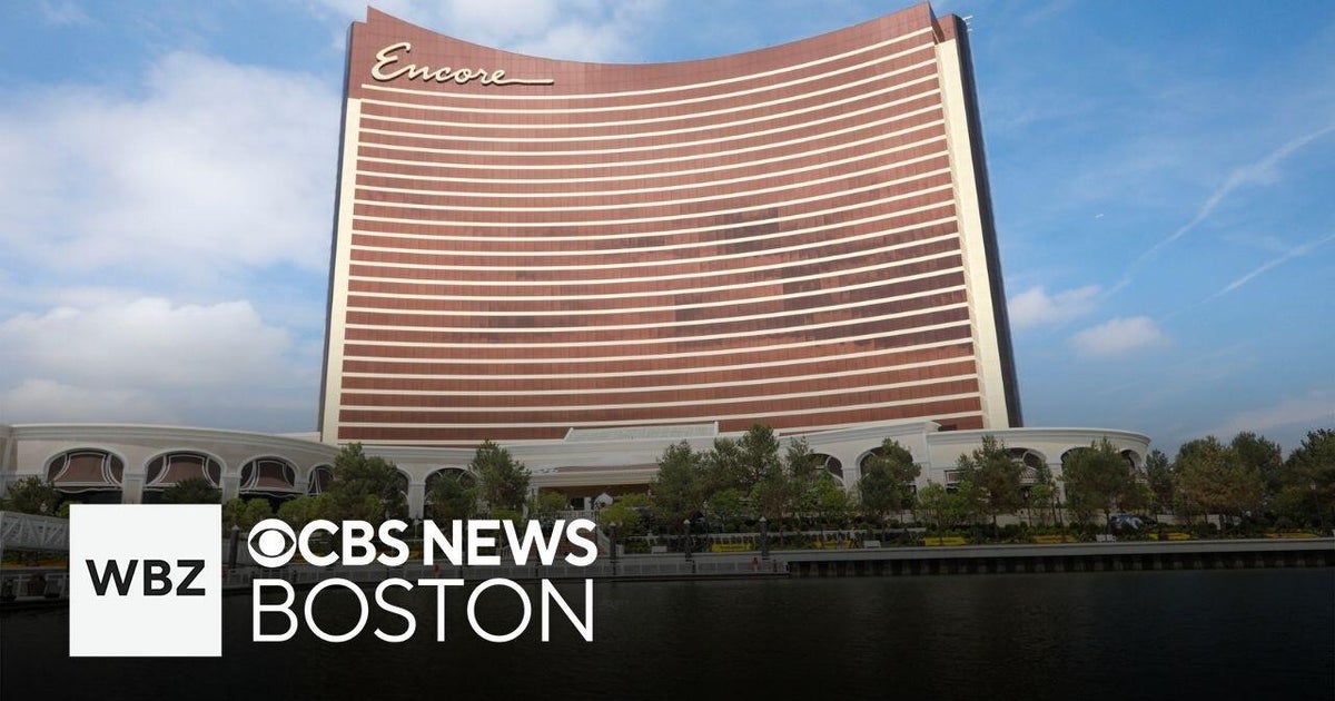 Everett mayor signs deal for Encore expansion