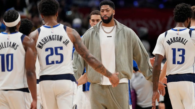 Dallas Mavericks v Washington Wizards 