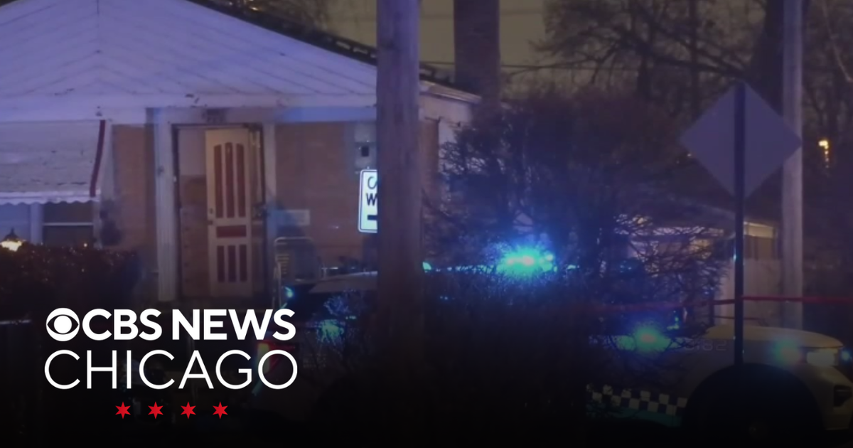 78-year-old man shot, killed inside home on Chicago's Southwest Side ...