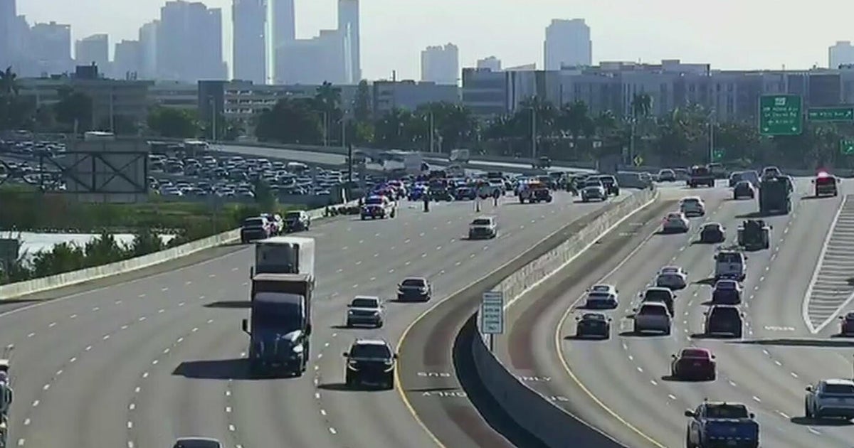 2 Miami motormen injured in crash on Dolphin Expressway, police say