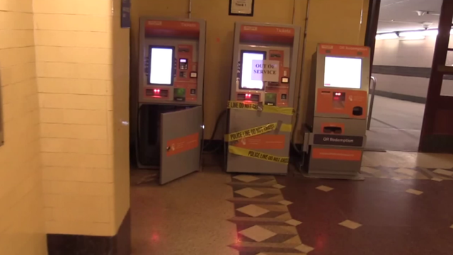 metra-ticket-machine-theft.png 