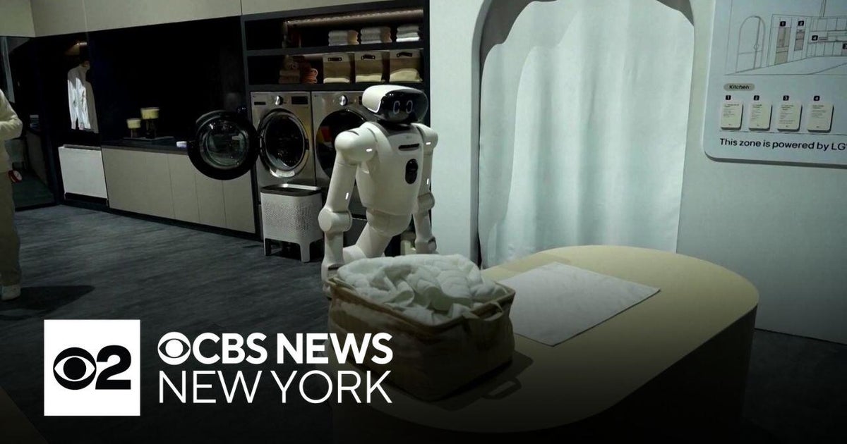 A look at the latest AI gadgets at CES 2026 - CBS New York