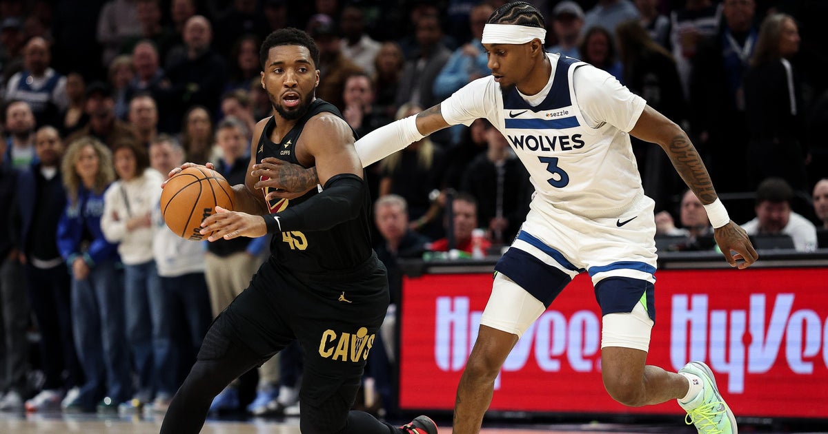 Timberwolves beat Cavaliers 131-122 behind Randle’s 28 points, set season highs for shooting percentages