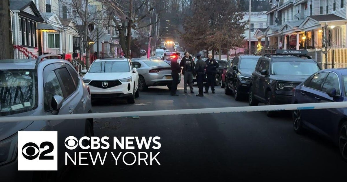 NYPD investigating fatal stabbing of 17-year-old in Woodhaven, Queens ...