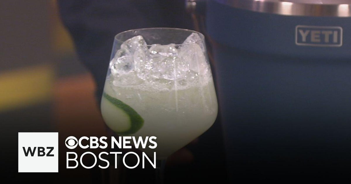 King's Dining and Entertainment in Boston is mixing up delicious mocktails for Dry January