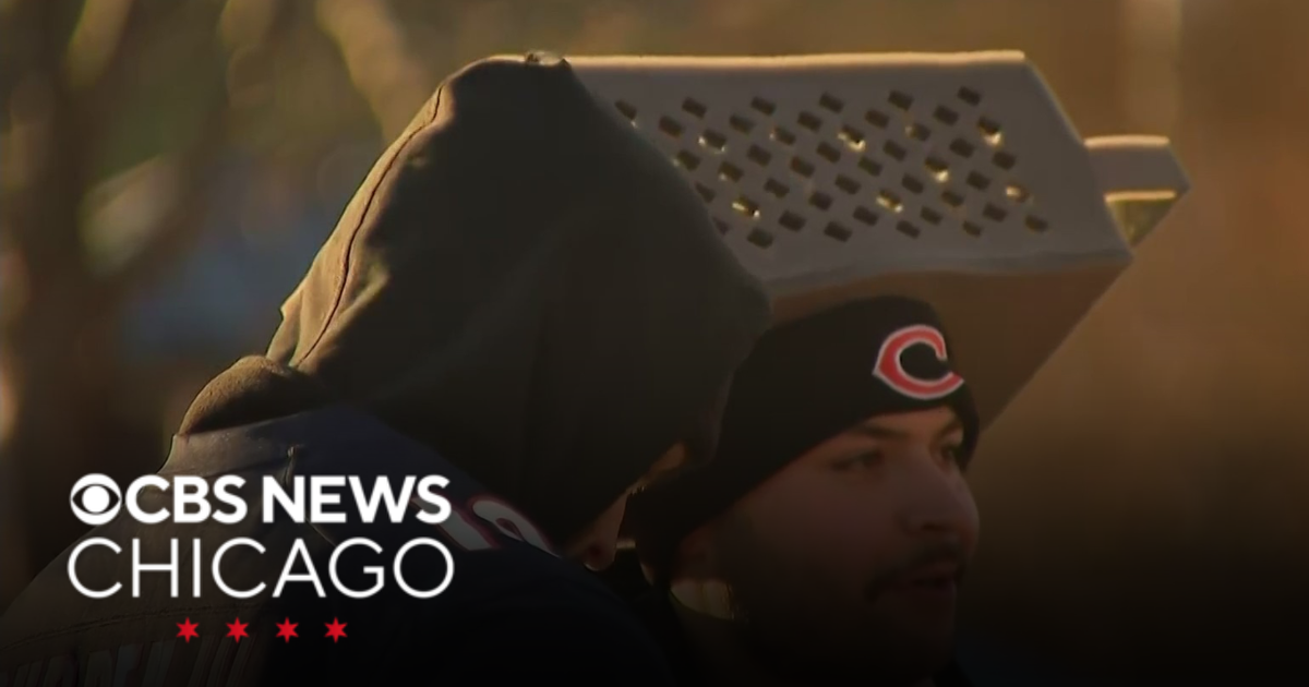 Cheese grater hats out for Bears vs. Packers wild-card game at Soldier field