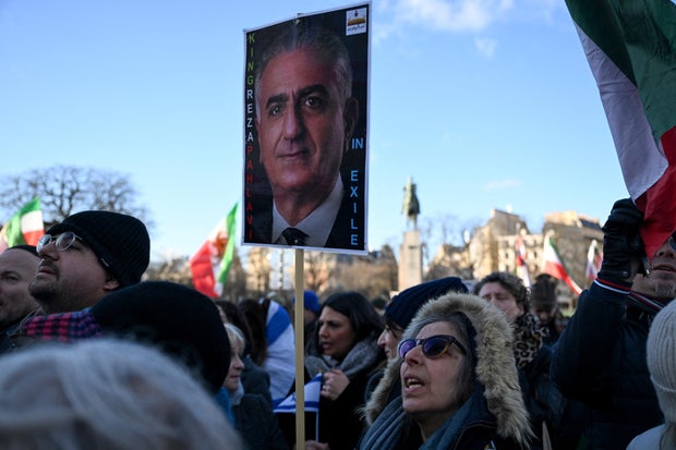 FRANCE-IRAN-POLITICS-PROTEST 