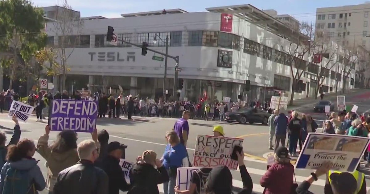 Demonstrators gather in San Francisco over killing of Renee Nicole Good