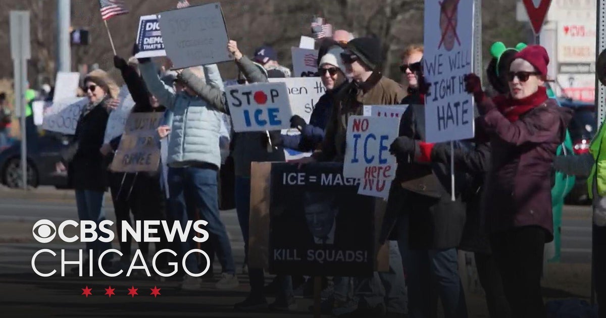 Anti-ICE protests continue in Minneapolis after deadly shooting