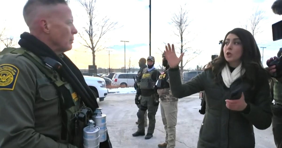 Immigration officers agitate Minneapolis protesters despite Bovino claiming de-escalation efforts
