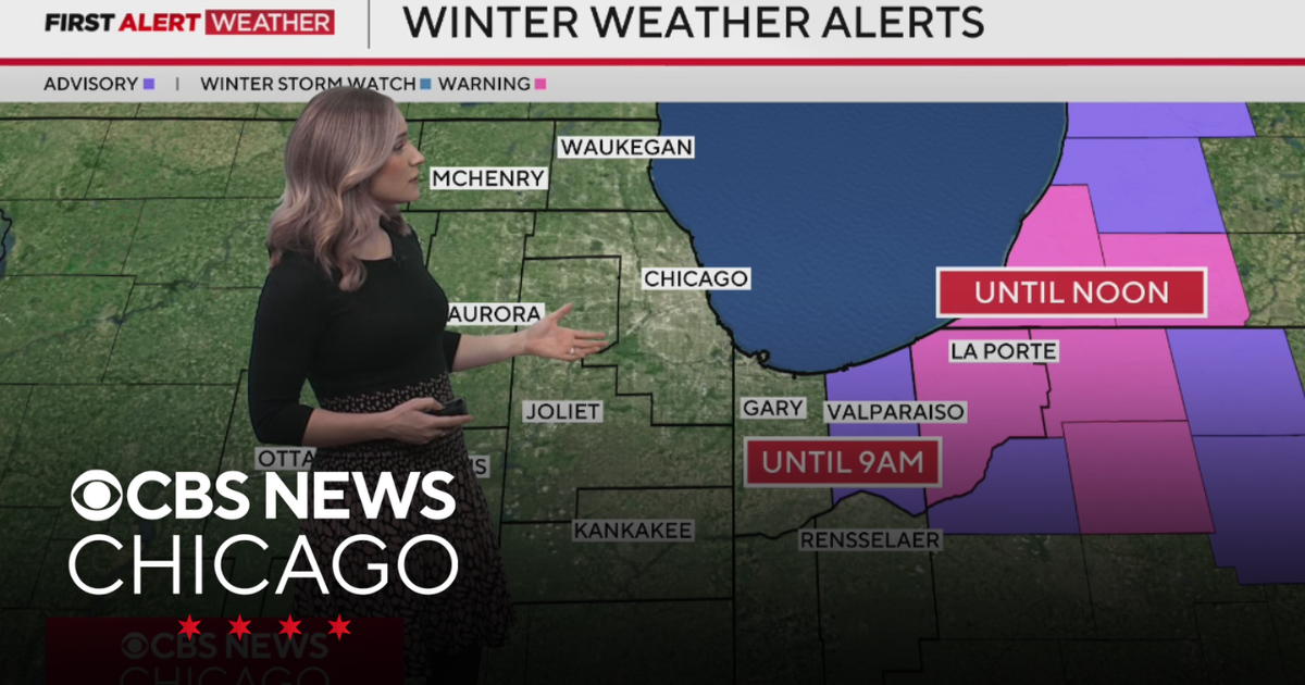 Snow moving into Chicago area on Wednesday