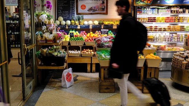 US-ECONOMY-GROCERY-FRUIT 