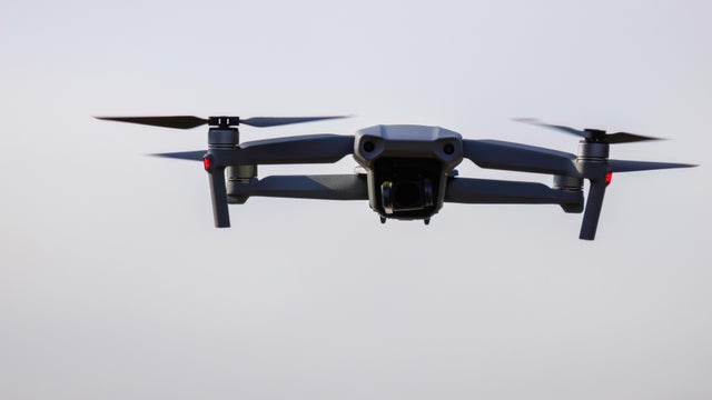 Taking aerial photos to survey Hirizohama and the surrounding islets and waters.The drone is flown with permission from the local fishing cooperative. 