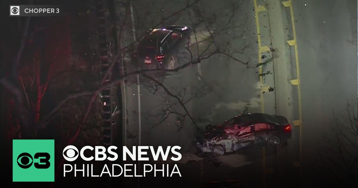 1 dead, 4 others injured in crash on Lincoln Drive, Philadelphia police say