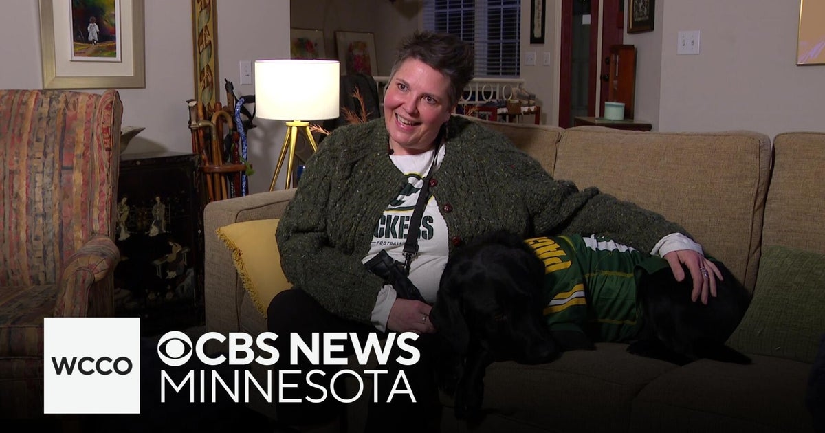 High School Sports Rally: Minneapolis teacher, Packers fan provides hope to students
