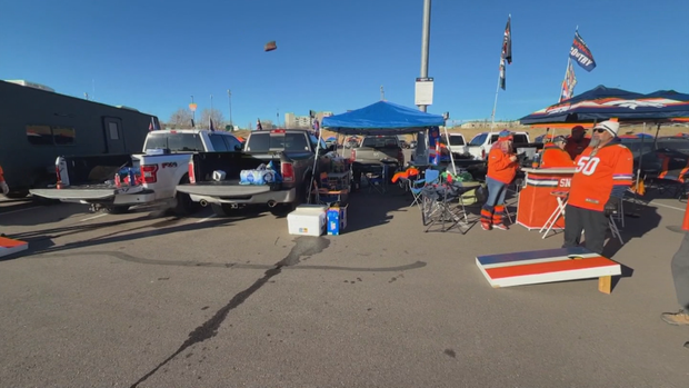 broncos-tailgaters-6pkg-frame-1324.png 