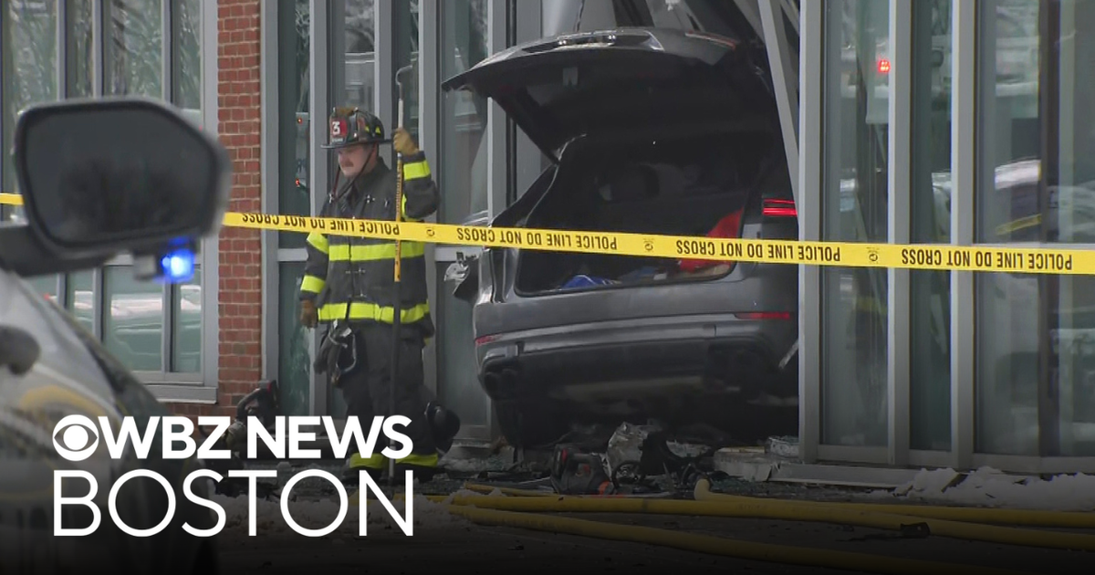 Car crashes into Cambridge building, person seriously injured