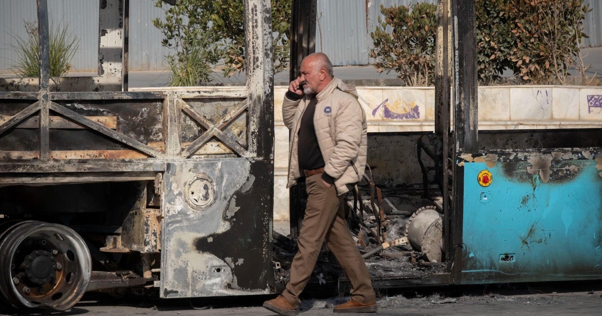 Communication still difficult in Iran as rumors swirl about possible lift on internet ban