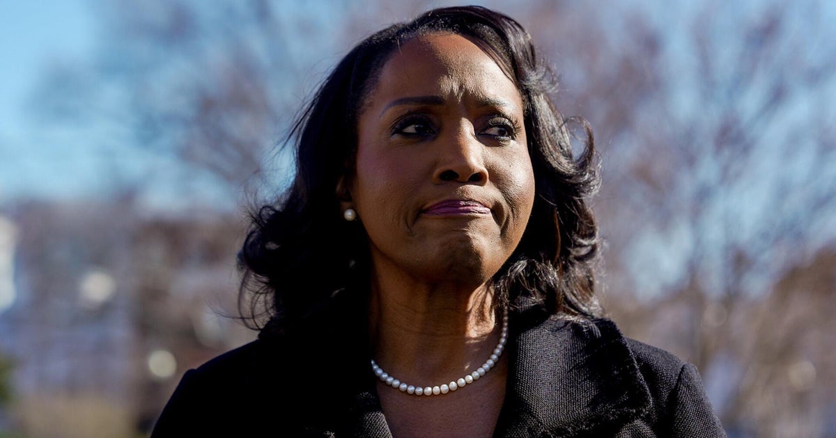 Supreme Court seems inclined to keep Lisa Cook on Fed board: Details from the courtroom